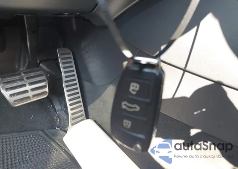 2016 Audi Q3 2.0T Premium Plus z USA, uszkodzony, nr VIN WA1EFCFS1GR005898